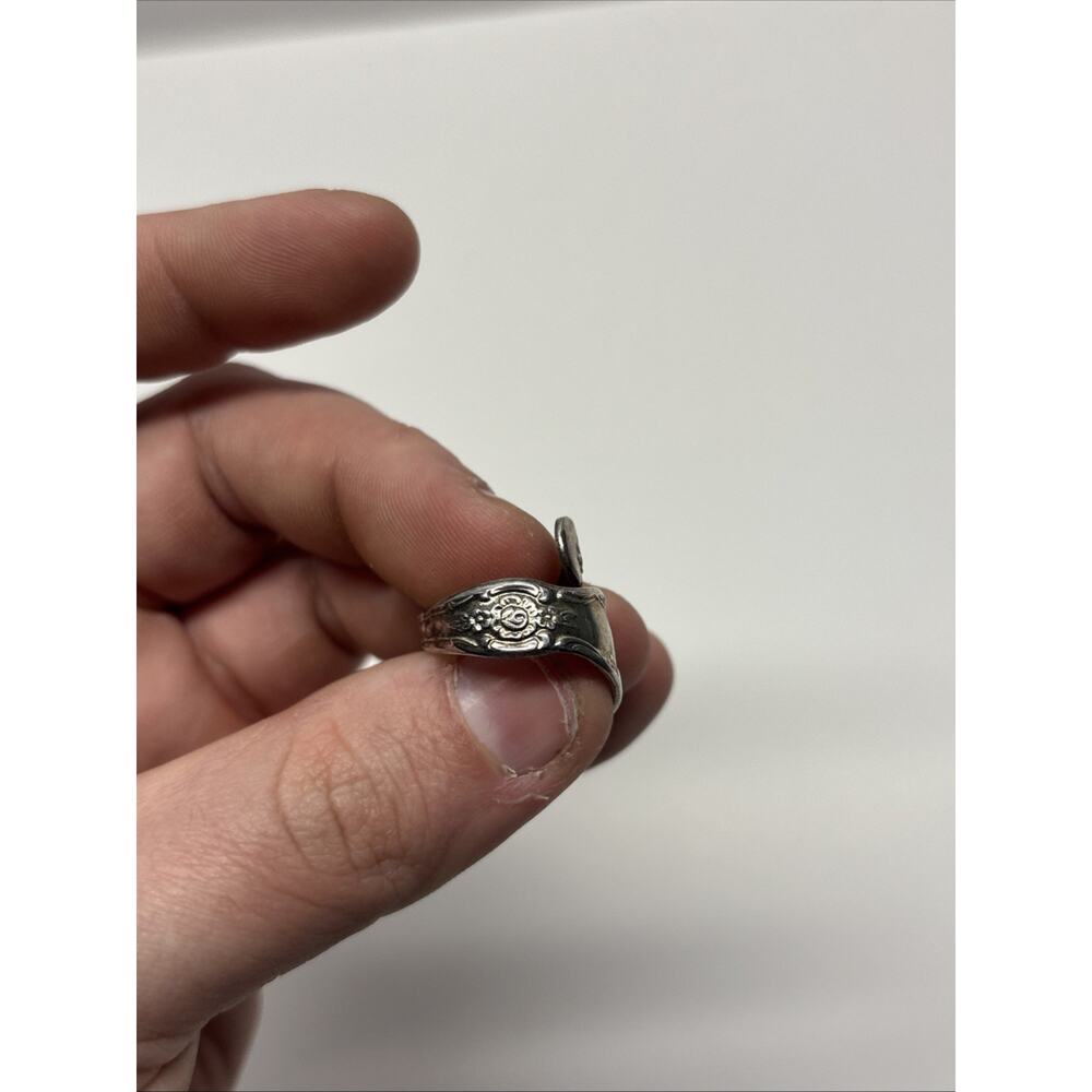 WM ROGERS ONEIDA UTENSIL RING HANDCRAFTED SILVER PLATED SIZE ADJUSTABLE - Picture 3 of 7